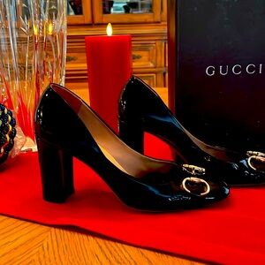 Gucci Bit Signature Black Patient Beautiful Shoes in Excellent Condition!